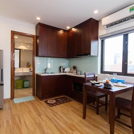 Sumitomo 8 Apartment - Alley 21 Linh Lang ハノイ市 エクステリア 写真