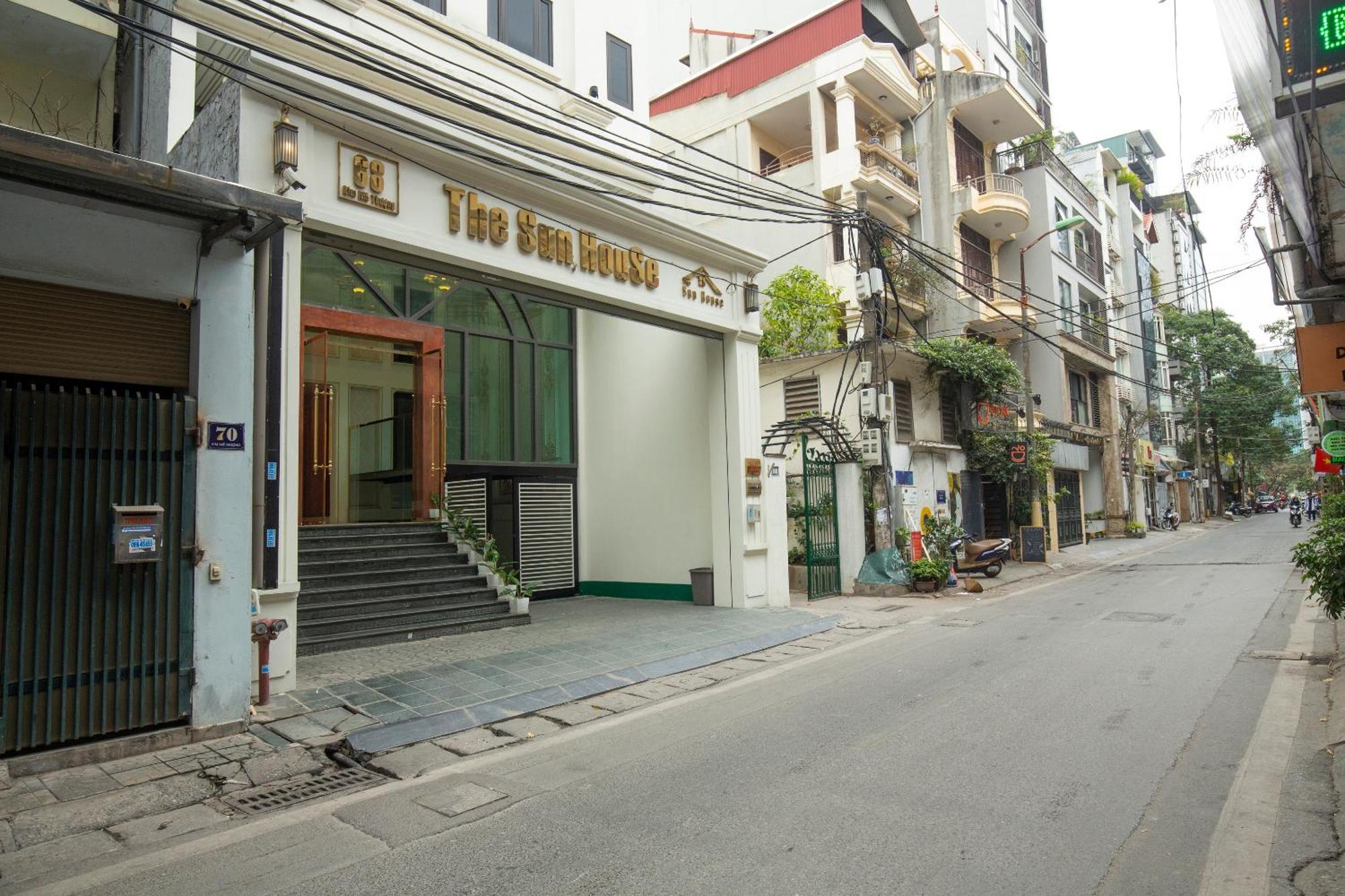 Sumitomo 8 Apartment - Alley 21 Linh Lang ハノイ市 エクステリア 写真