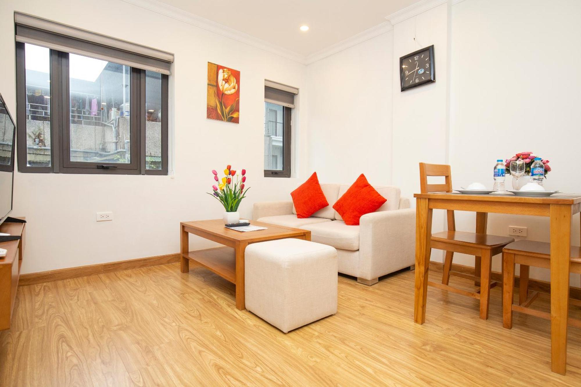 Sumitomo 8 Apartment - Alley 21 Linh Lang ハノイ市 エクステリア 写真