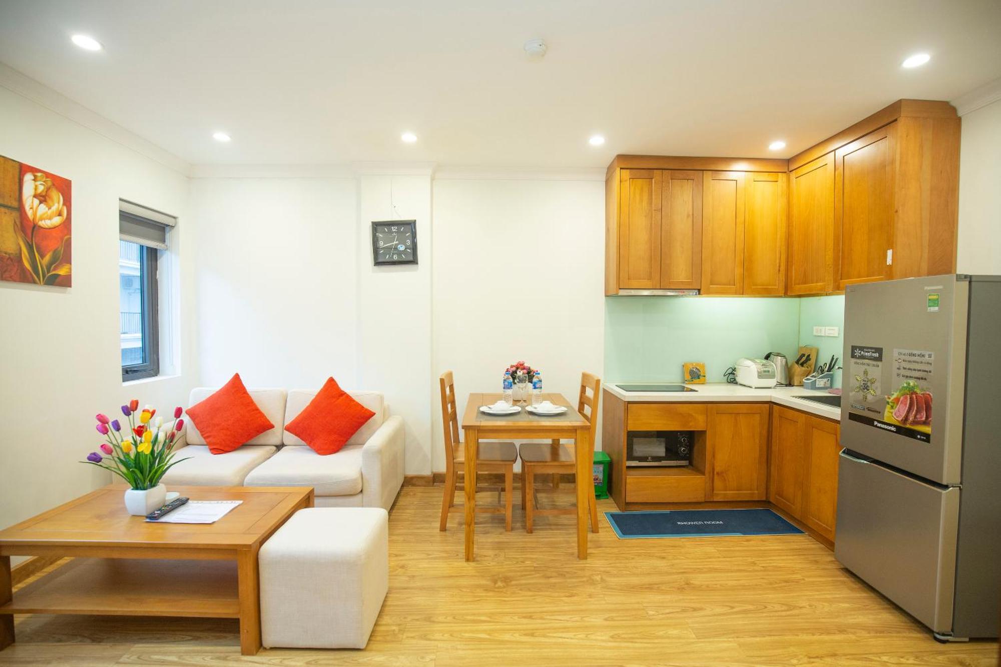 Sumitomo 8 Apartment - Alley 21 Linh Lang ハノイ市 エクステリア 写真