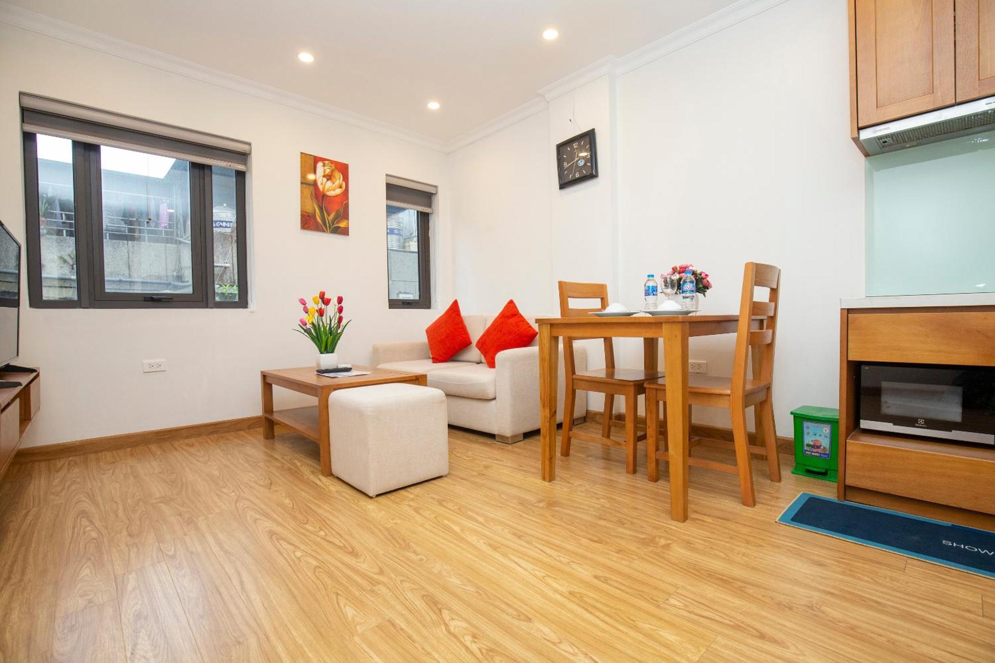 Sumitomo 8 Apartment - Alley 21 Linh Lang ハノイ市 エクステリア 写真