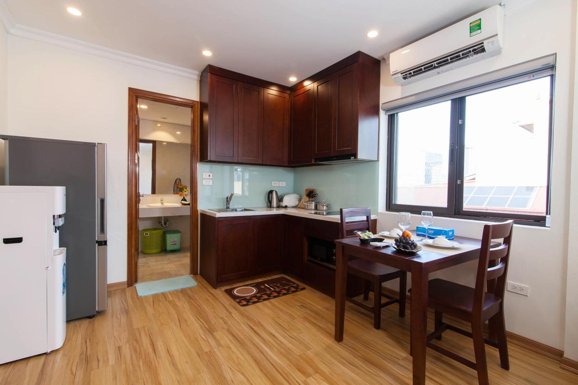Sumitomo 8 Apartment - Alley 21 Linh Lang ハノイ市 エクステリア 写真